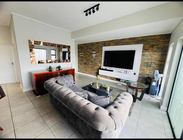 2 BEDROOM APARTMENT FOR SALE IN WATERFALL